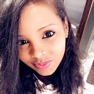 Meet your Posher, Maimuna